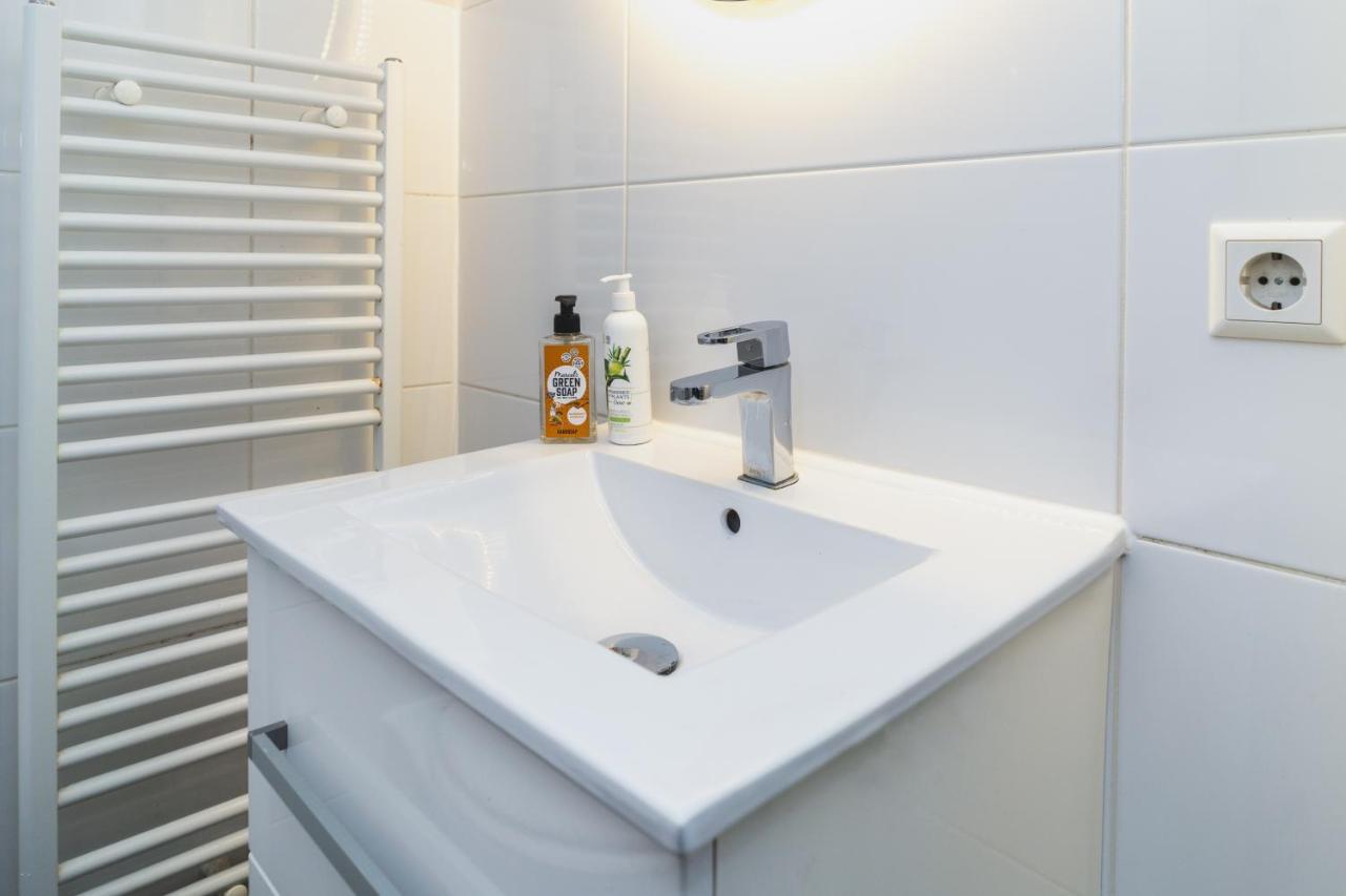 Tiny Attic On The Herengracht, Private Room 阿姆斯特丹 外观 照片